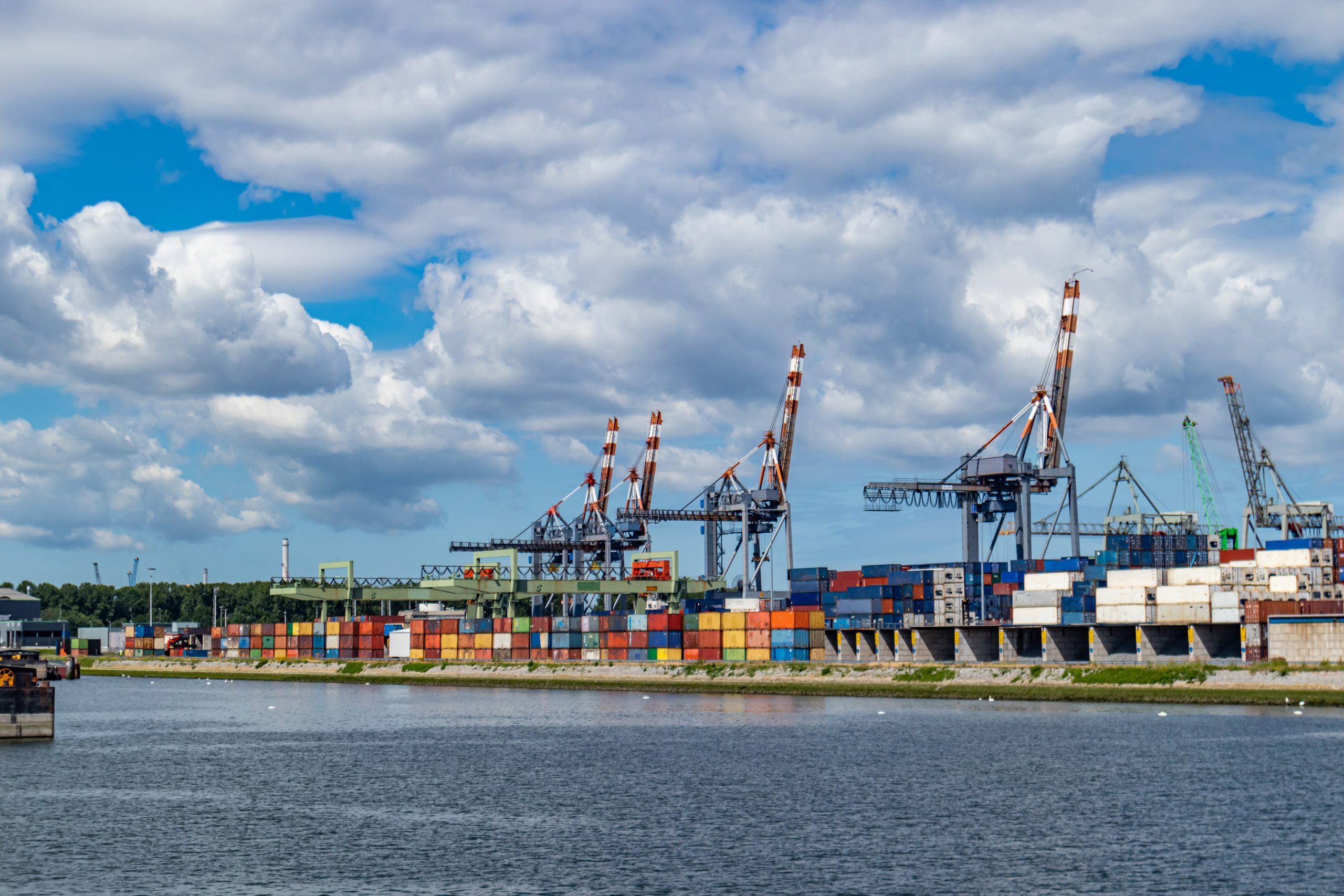 logistics-business-at-harbor-of-rotterdam-27569D3-scaled