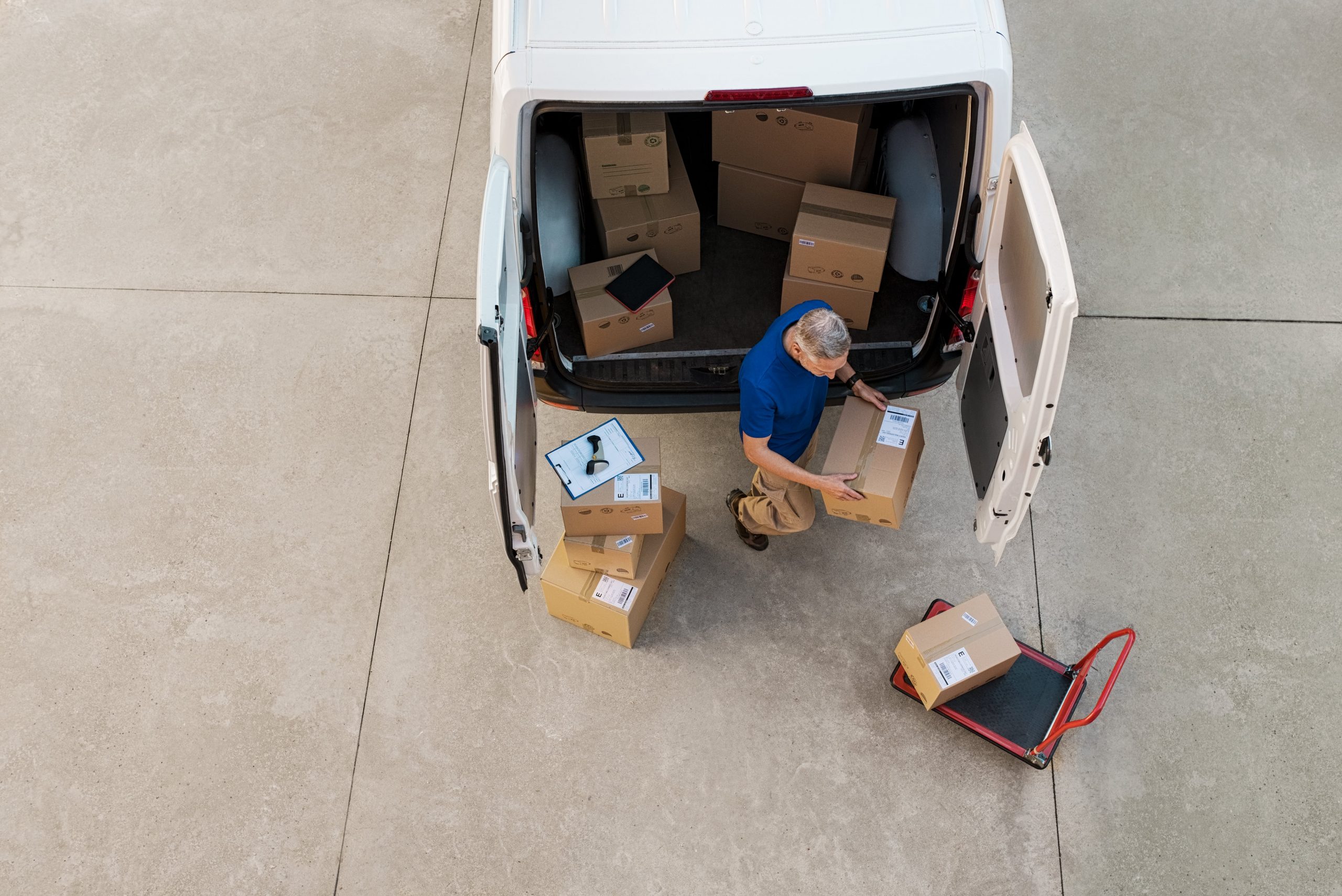 Top 5 parcel delivery companies in the Netherlands for e-commerce