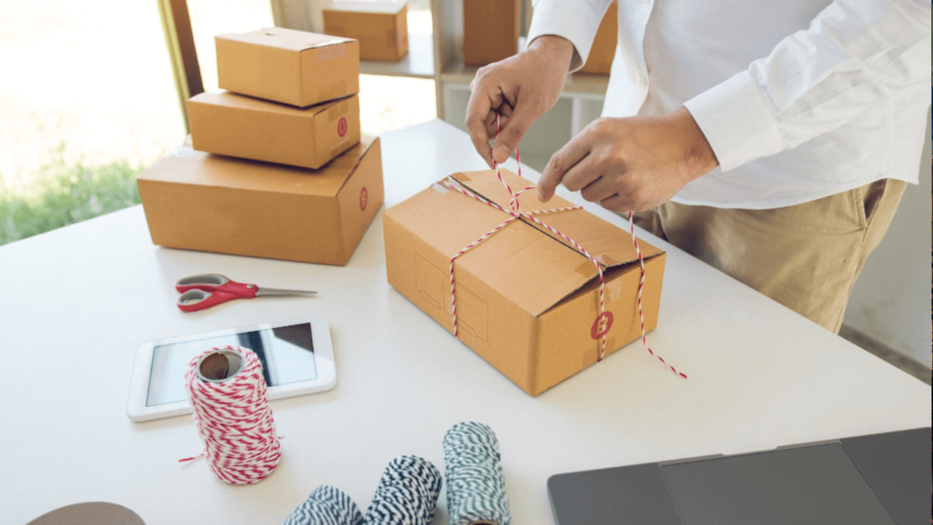 La logistica di pacchetti di prodotti