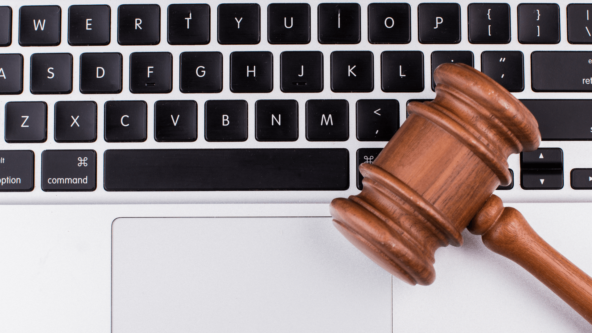 8 Legal Issues Amazon Sellers Face (+Practical Solutions)