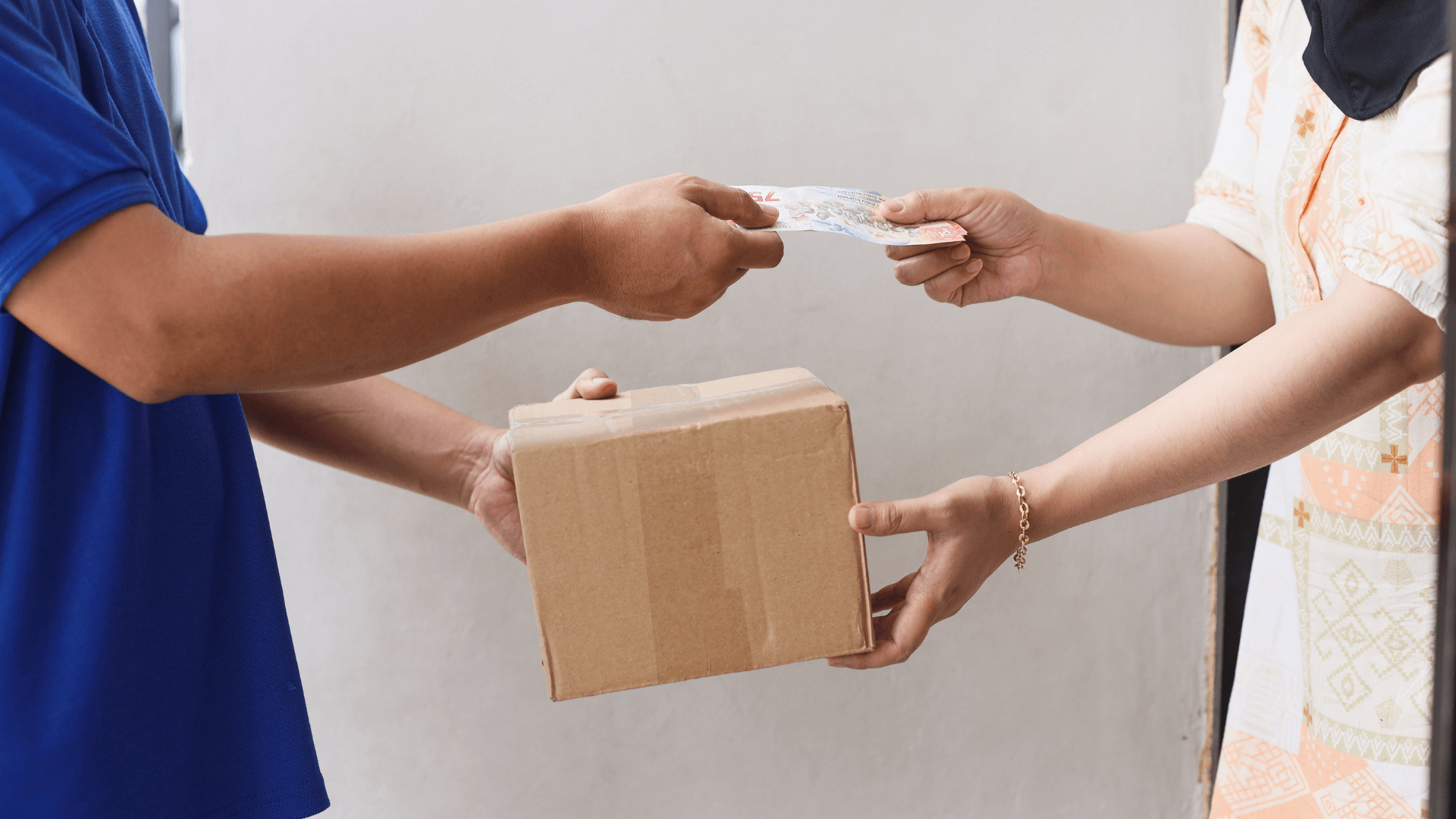 Cash on Delivery - Key Considerations for E-commerce Businesses in the UK